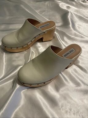 Steve Madden Cream Leather Studded Clogs